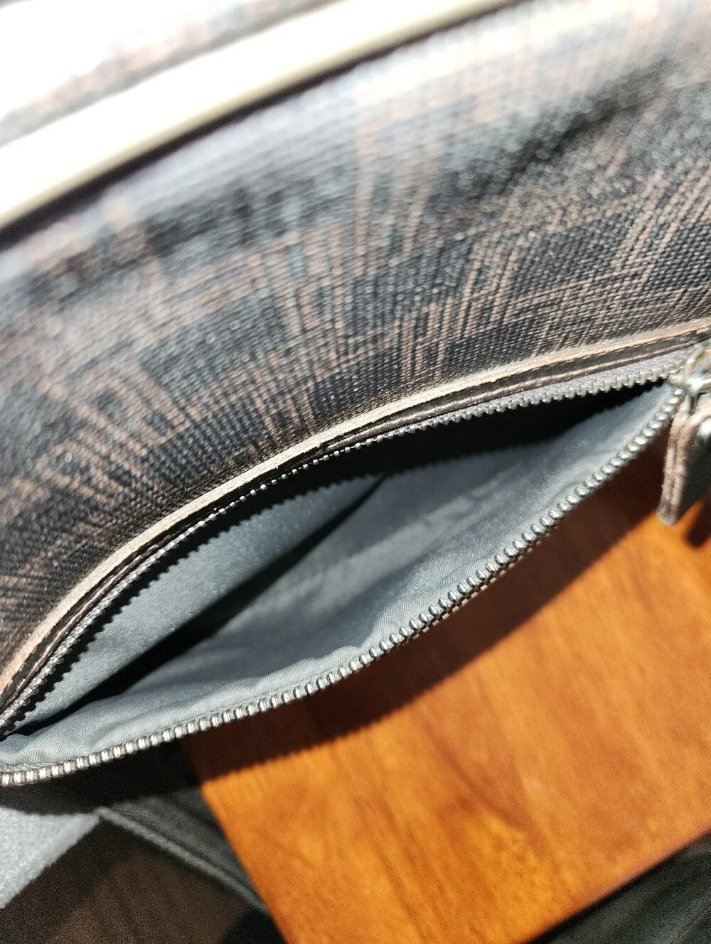 Dunhill Patterned Printed Unisex Adjustable Crossbody Bag-Black Leather Accents